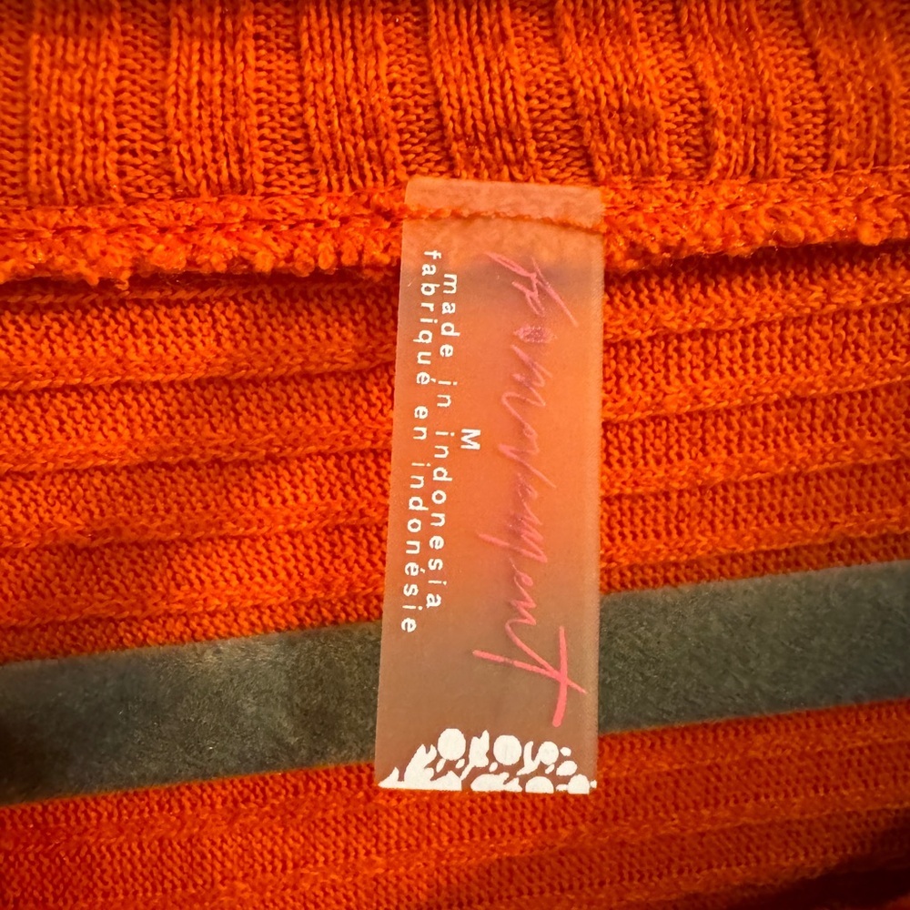 Free People Movement pullover
Size Medium - Picture 4 of 5